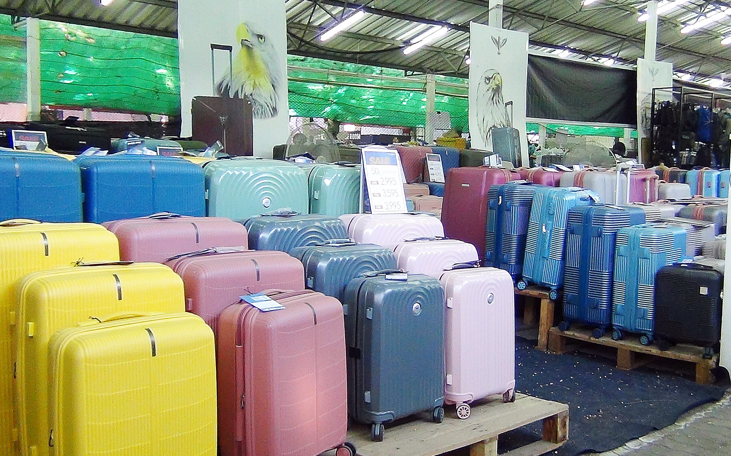งานมหกรรมการแสดงสินค้าจากโรงงานยิ่งใหญ่ที่สุดในประเทศไทย ST GRAND SALE 27 ลดพิเศษสุดๆ 50-90% ณ สี่แยกศรีเทพา สมุทรปราาการ