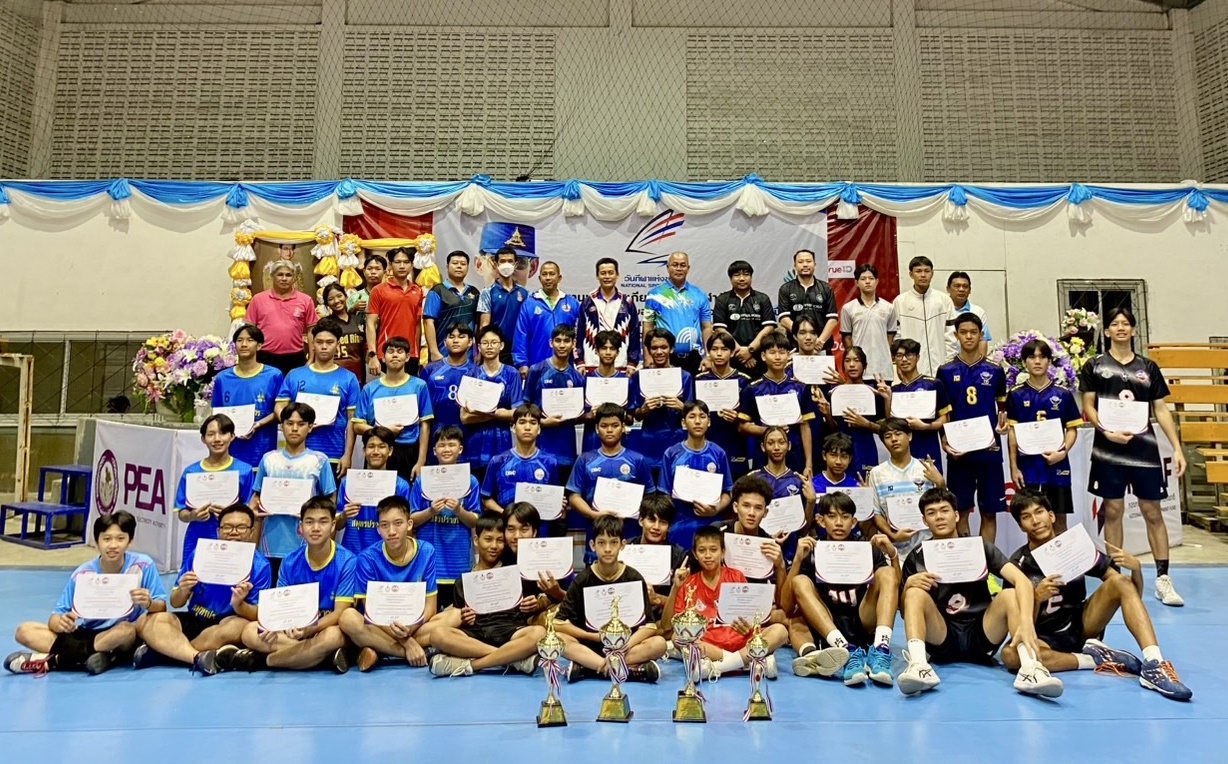 ทีมโรงเรียนเทศบาล 1 (เยี่ยมเกษสุวรรณ) คว้าแชมป์การแข่งขันกีฬาวอลเลย์บอลในร่ม รุ่นอายุไม่เกิน 18 ปี รายการวันกีฬาแห่งชาติ ประจำปี 2567