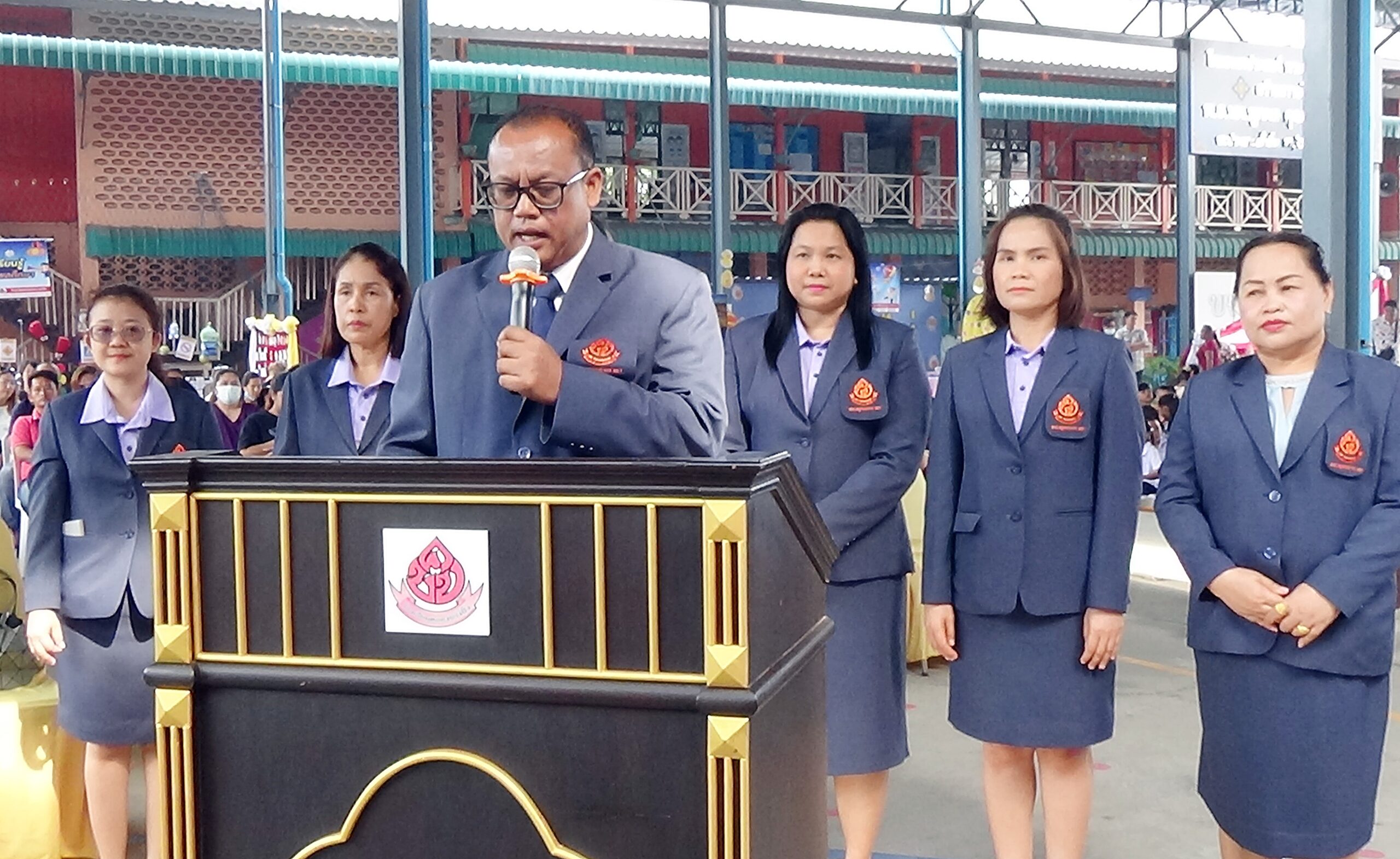 โรงเรียนคลองบางปิ้ง จัดกิจกรรมงาน “บางปิ้ง นิทรรศน์” ประจำปีการศึกษา 2567 ทั้งนี้ เพื่อสร้างเครือข่ายในด้านวิชาการ กับหน่วยงานต้นสังกัดและเครือข่ายโรงเรียนในกลุ่มศรีพุทธ