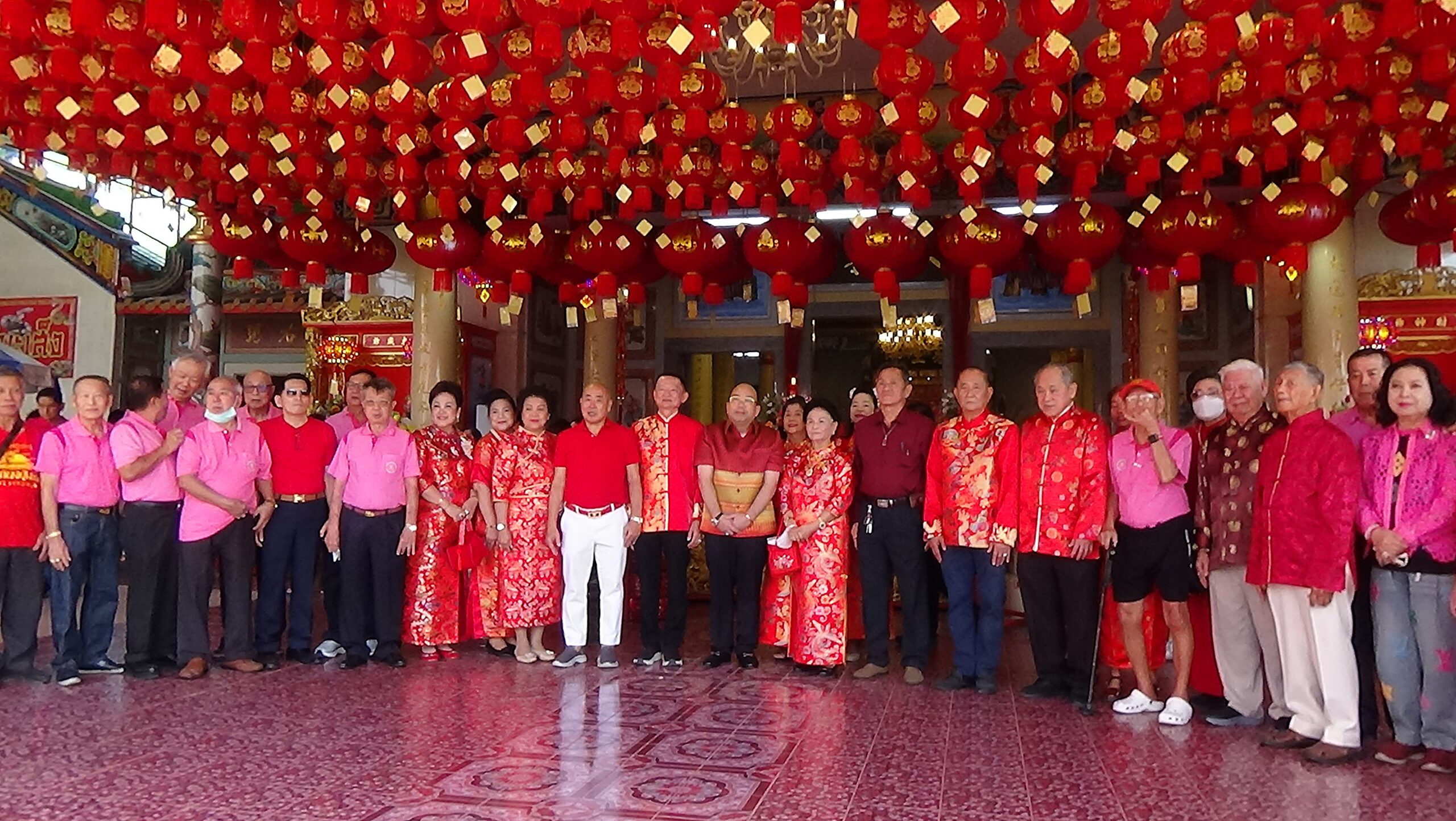 รองผู้ว่าฯ เมืองปากน้ำ เป็นประธานจุดเทียนมหามงคลเนื่องในงานเทศกาลตรุษจีน ประจำปี 2568 วันชิวอิก ณ มูลนิธิร่วมกุล สมุทรปราการ