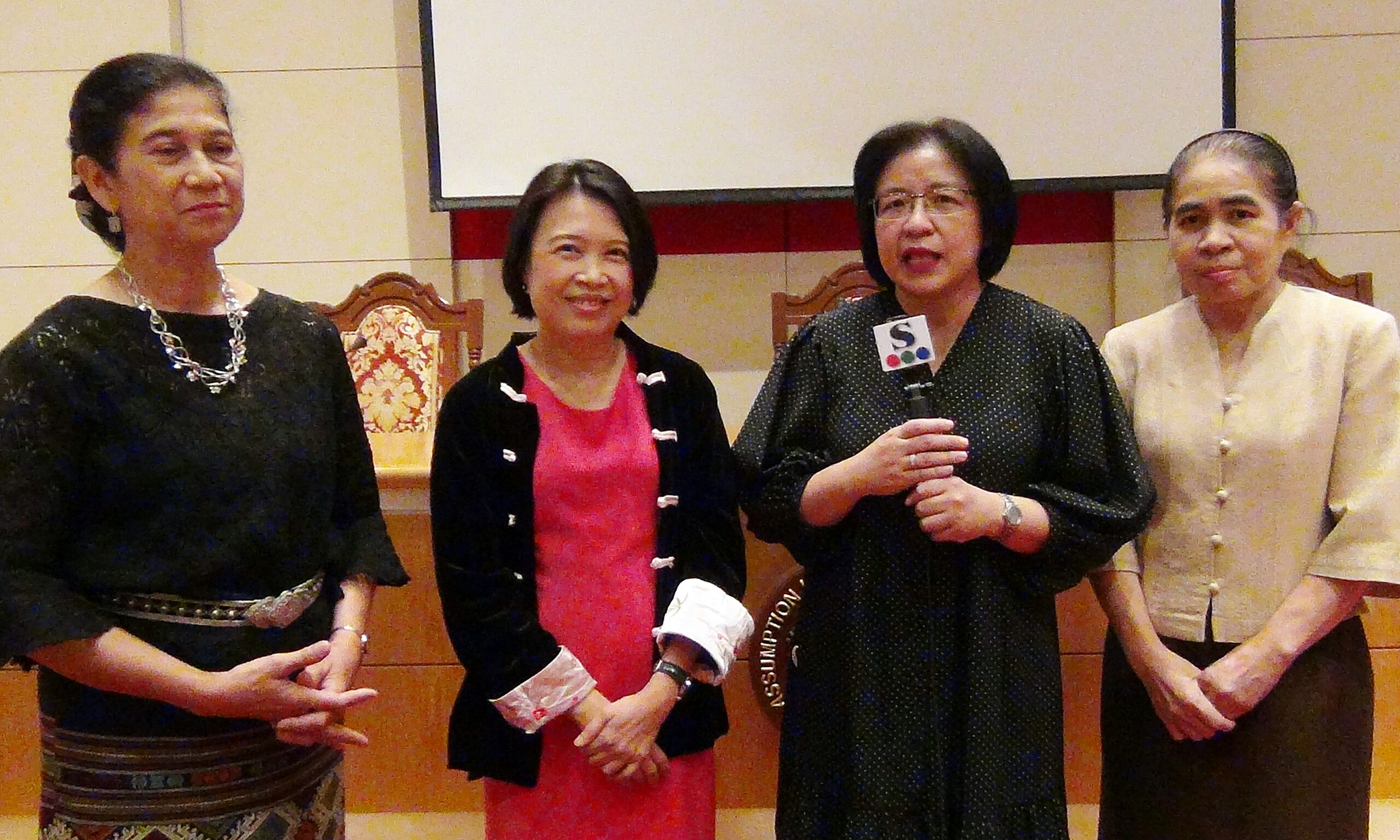 คณะศิลปศาสตร์ มหาวิทยาลัยอัสสัมชัญ จัดการประกวดอ่านภาษาไทย สำหรับนักศึกษาต่างชาติ เพื่อให้นักศึกษาชาวต่างชาติได้แสดงสามารถด้านภาษาไทย