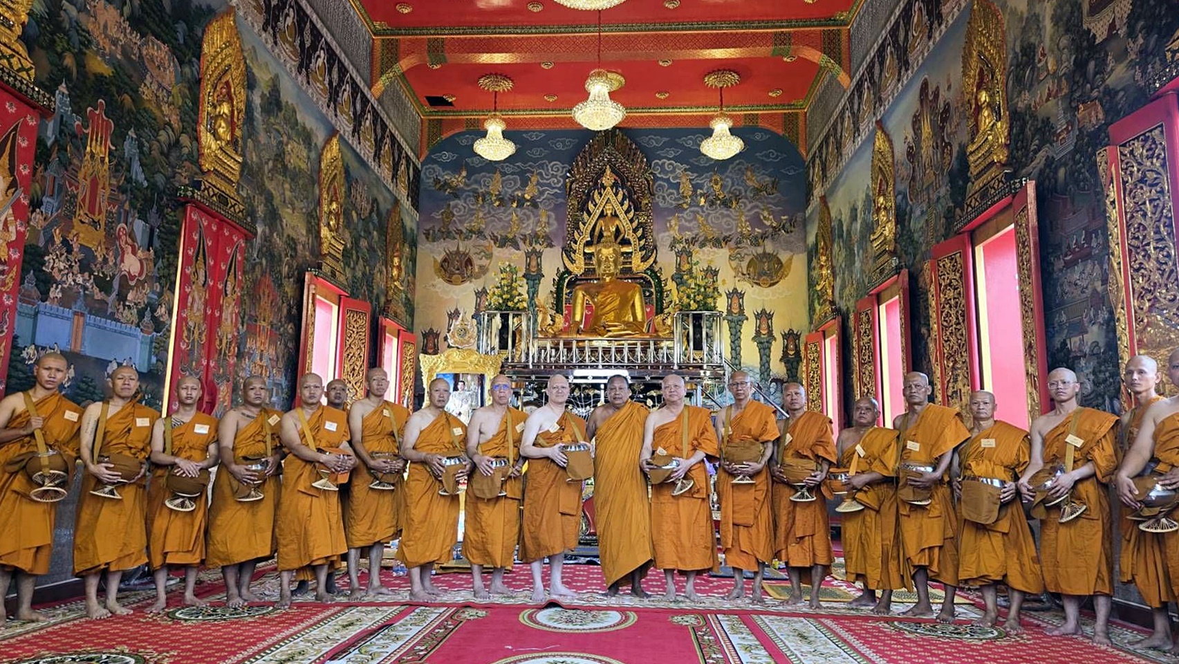 พระครูแจ้ ประธานดำเนินการ จัดโครงการอุปสมบทหมู่เฉลิมพระเกียรติ 70 พรรษา เพื่อถวายเป็นพระราชกุศล สมเด็จพระกนิษฐาธิราชเจ้า กรมสมเด็จพระเทพรัตนราชสุดา ฯ สยามบรมราชกุมารี