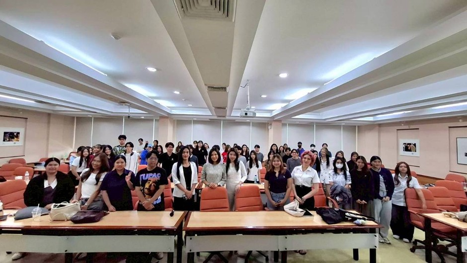 นักศึกษาสาขาการตลาดดิจิทัล ปี1 เรียนรู้ประสบการณ์จริงคอนเทนต์ออนไลน์จากสื่อชั้นนำประเทศไทย